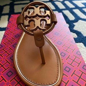 Ordered two pairs of the same sandal by accident